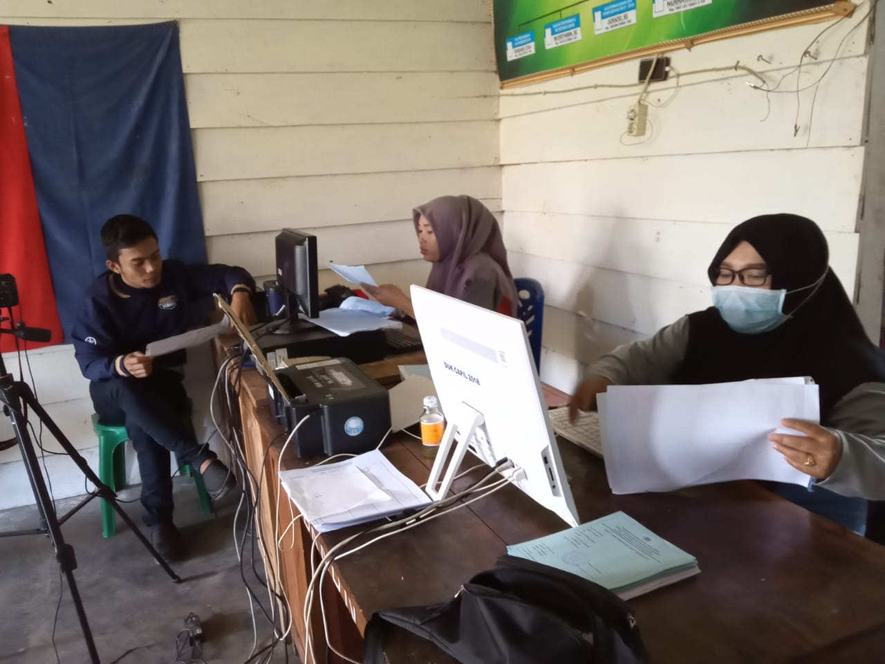 Disdukcapil Bumi Lamaranginang Lakukan Perekaman e-KTP di Kecamatan Pegunungan Terpencil Rampi