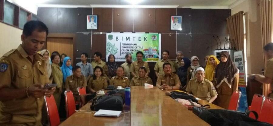 Sekolah Calon Adiwiyata di Lutra Ikut Bimtek