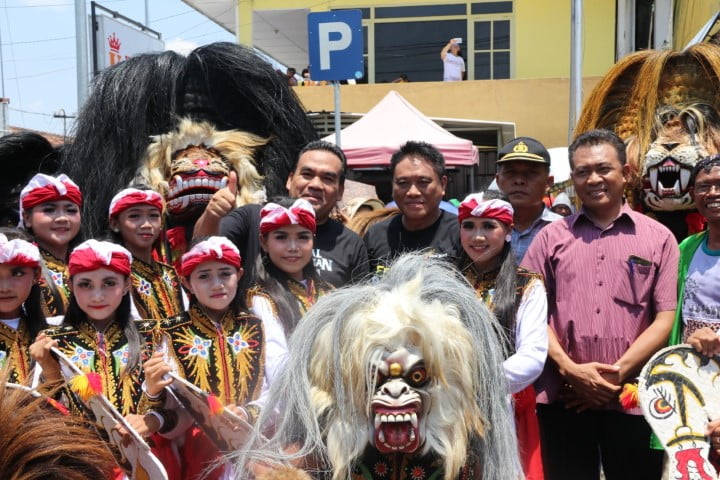 Meriahnya Festival Barongan Blora 2019 Menghipnotis Ribuan Warga Blora