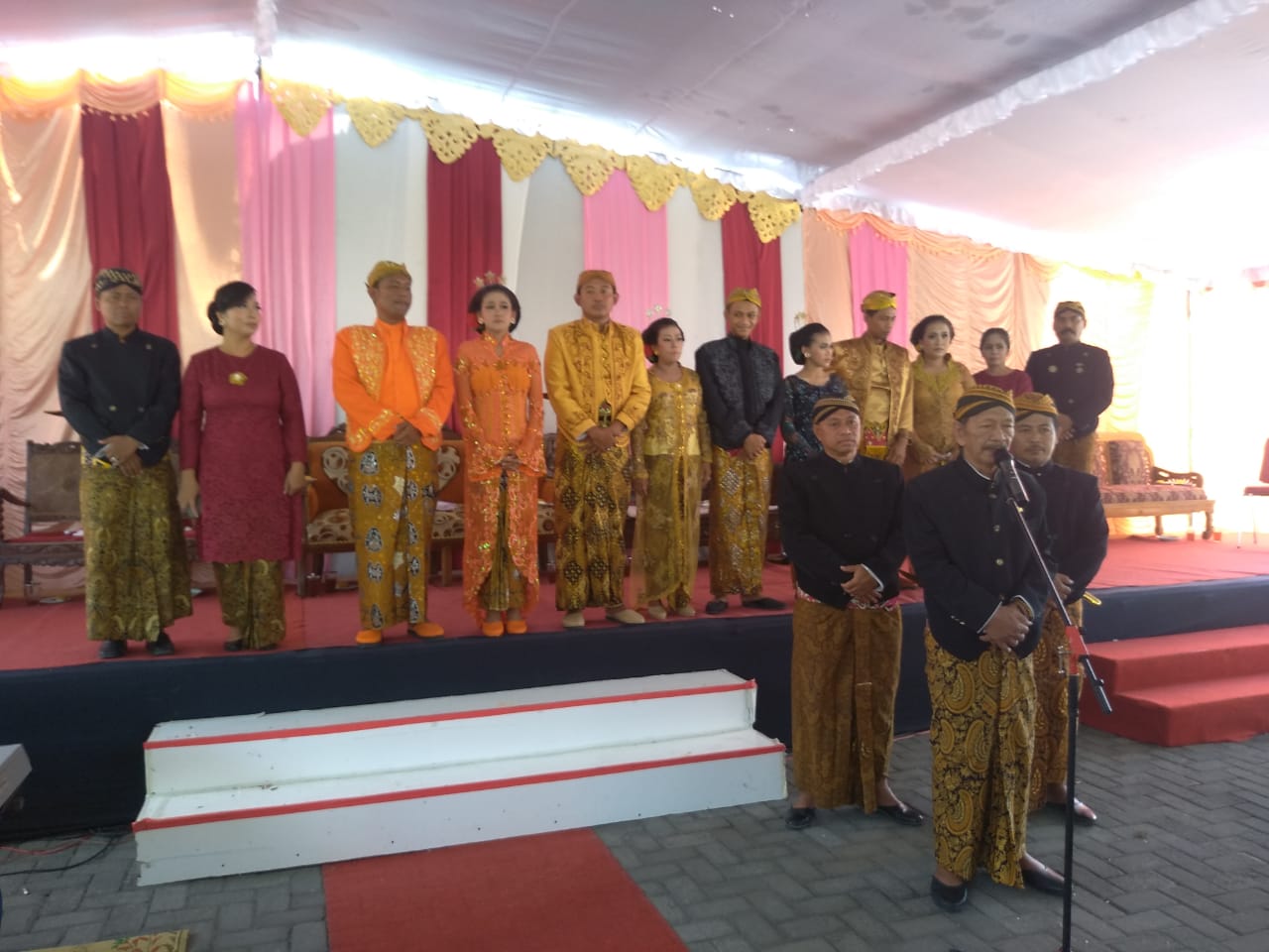 Kelurahan Mojo Pasar Kliwon Adakan Kegiatan Nikah Masal