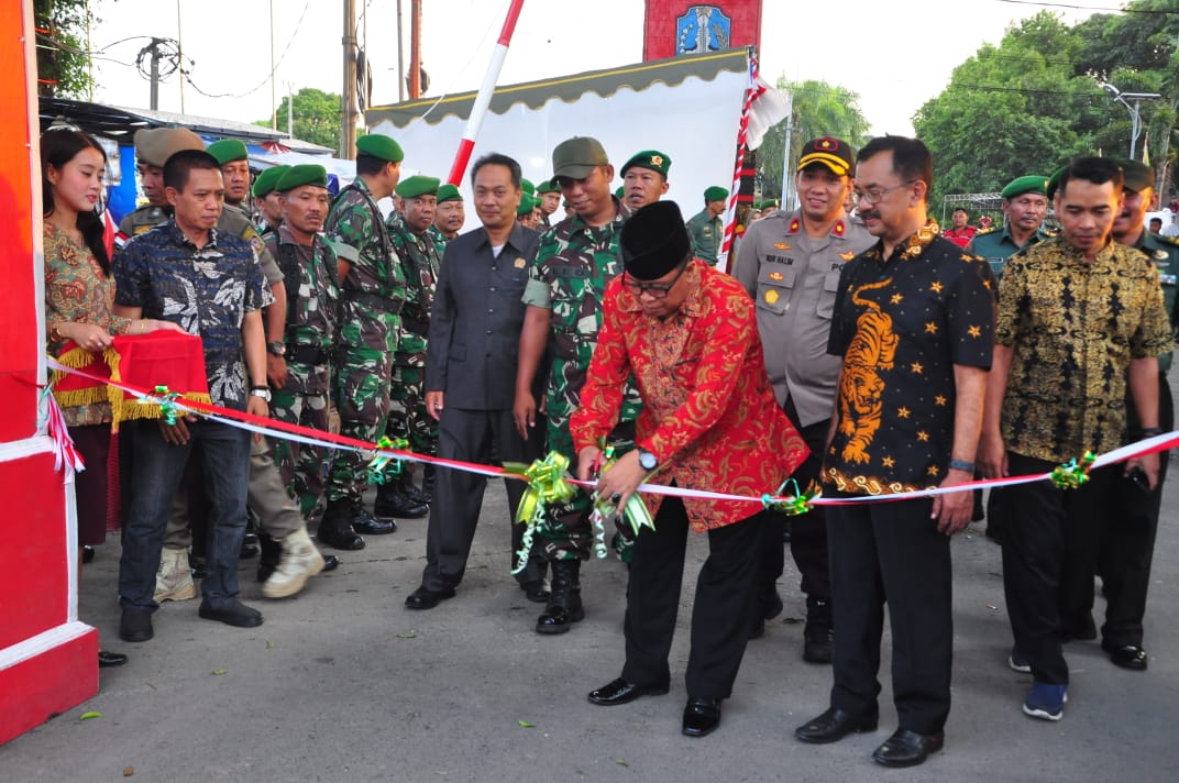 Pemeran Alusista dalam Peringatan HUT TNI Ke 74 Di Kodim Blitar