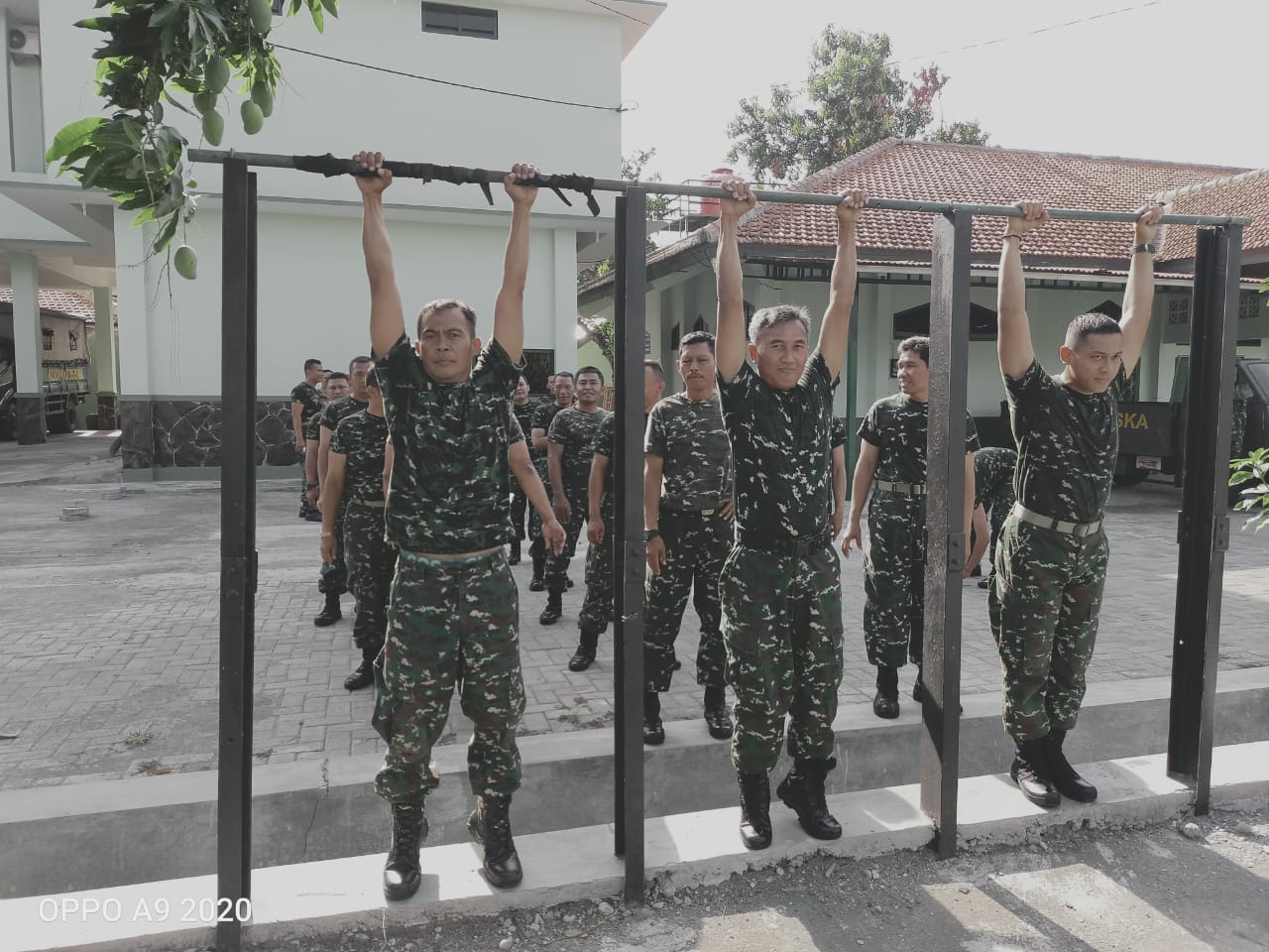 Waooww, Ternyata Kodim Surakarta Punya Cara Tersendiri Untuk Meningkatkan Ketahanan Fisik Prajuritnya