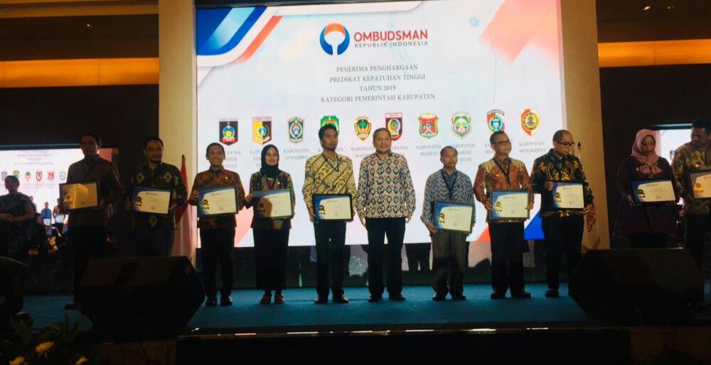 Bumi Lamaranginang Raih Predikat Kepatuhan Tertinggi dari Ombudsman RI