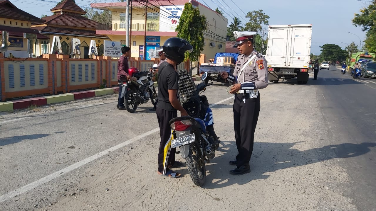 Satlantas Polres Luwu Utara Tekan Akngka Lakalantas Dengan Menggelar Razia Rutin