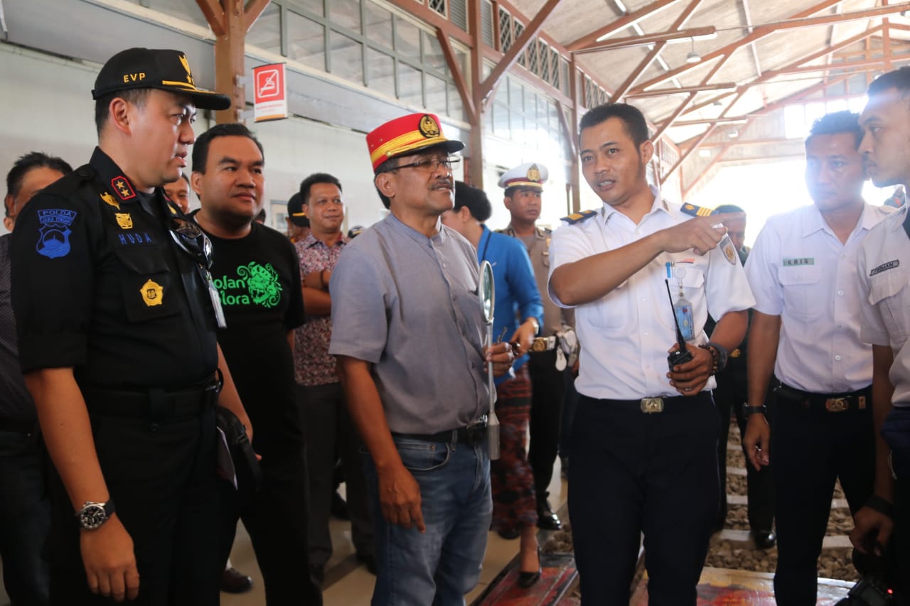 Bupati Launching Ka Sancaka Utara Di Stasiun Cepu