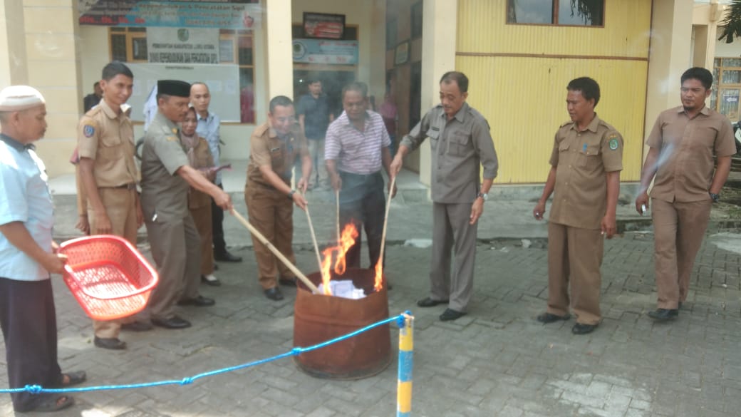 Dukcapil Bakar 770 e-KTP