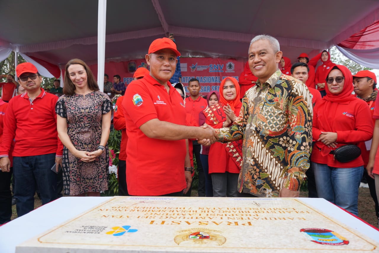 Nanang Bangga Lamsel  Bisa Capai Target 100 Persen  Stop Babs