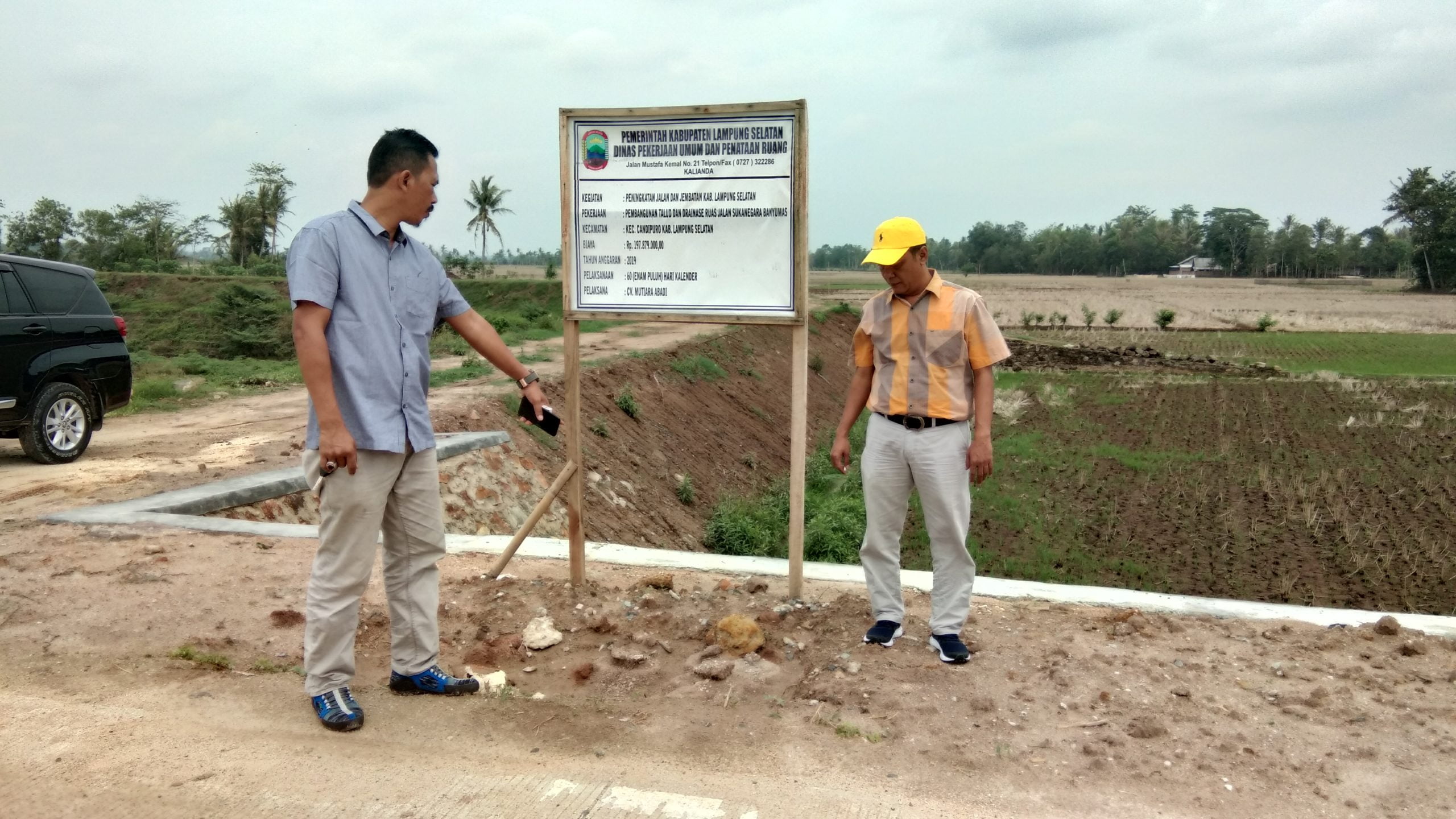 Wakil Ketua DPRD Lamsel Minta Pekerjaan  Penimbunan   Dipadat  Ulang