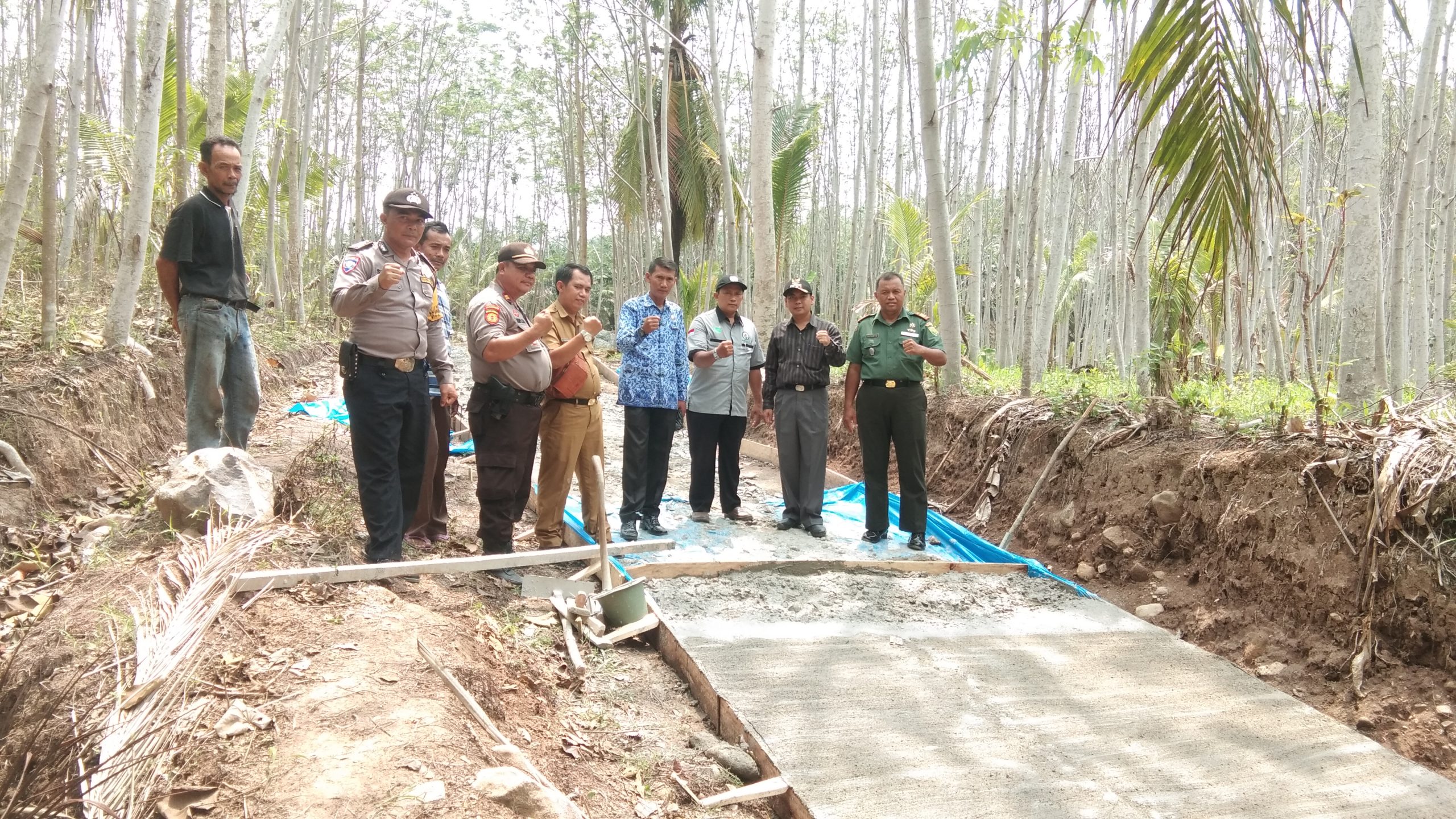 Desa Bandar Dalam Kecamatan Sidomulyo Realisasikan Pembangunan DD Tahun 2019 Tahap III