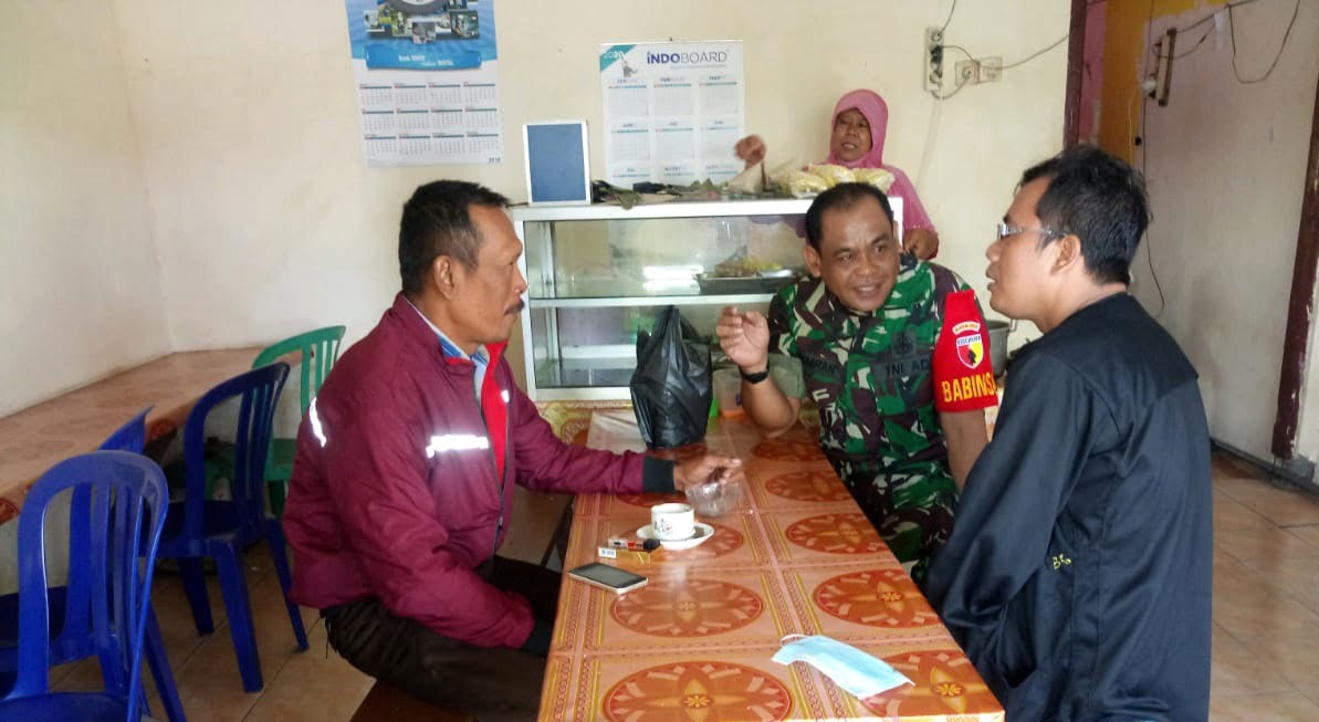 Komsos Dengan Toda, Babinsa Tapelan Imbau Pemuda Desa Jauhi Narkoba Dan Miras