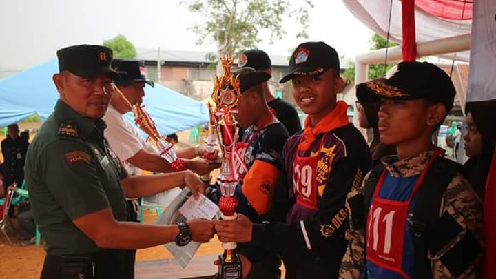 SMK Nasional Purwokerto dan SMAN Jatilawang Juara Lomba Lintas Alam