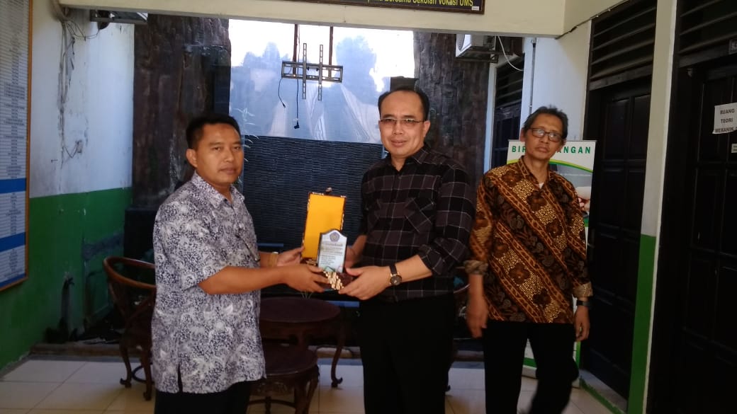 Kunjungan Sekolah Vokasi Universitas Muhammadiyah Kalimantan Timur  ke Sekolah Vokasi UMS