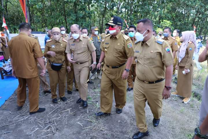 Bupati Lamsel Bersama Gubernur Lampung Tinjau Lokasi Kawasan Industri Way Pisang