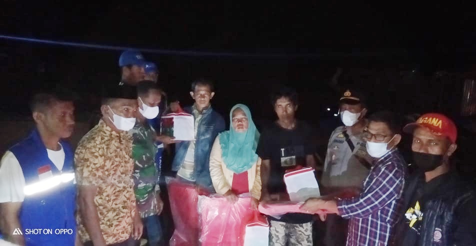 Andi Sudirman Sulaiman Salurkan Bantuan Korban Puting Beliung