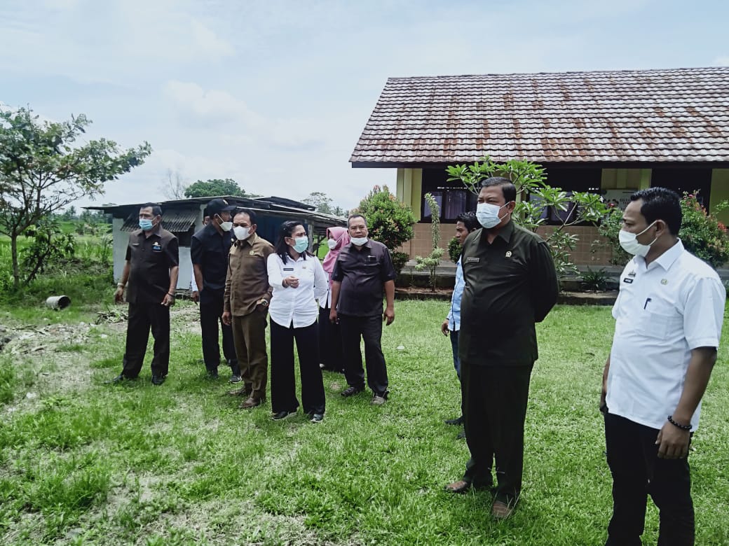 Komisi IV DPRD Lamsel Lakukan Kunjungan Kerja Ke SMPN 1 Way Panji