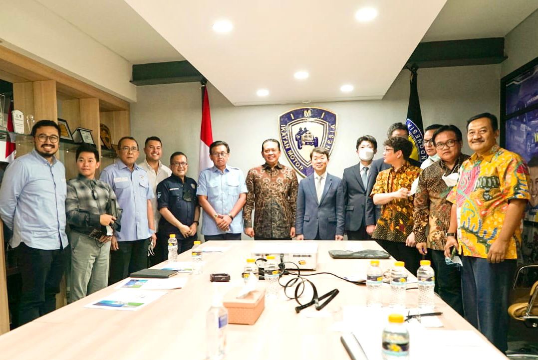 Kembangkan Kendaraan Tenaga Surya dan Hydrogen