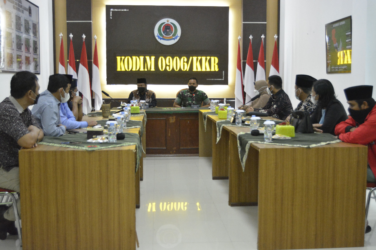 Silaturahmi Bersama Pengurus Organisasi Kemasyarakatan Pecinta Tanah Air Indonesia, Dandim 0906/Kutai Kartanegara Harapkan Jaga dan Rawat Kebhinnekaan