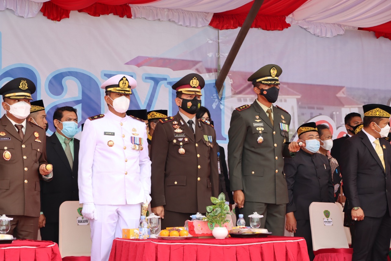 Dandim 0913/PPU Beserta Anggota Kodim Hadiri Upacara HUT Pemkab PPU Ke-20