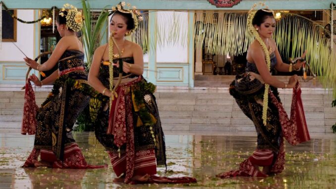 Hari ini, Tarian Sakral Bedhaya Anglir Mendhung Iringi Jumenengan Kanjeng Gusti Pangeran Adipati Arya (KGPAA) Mangkunagoro X