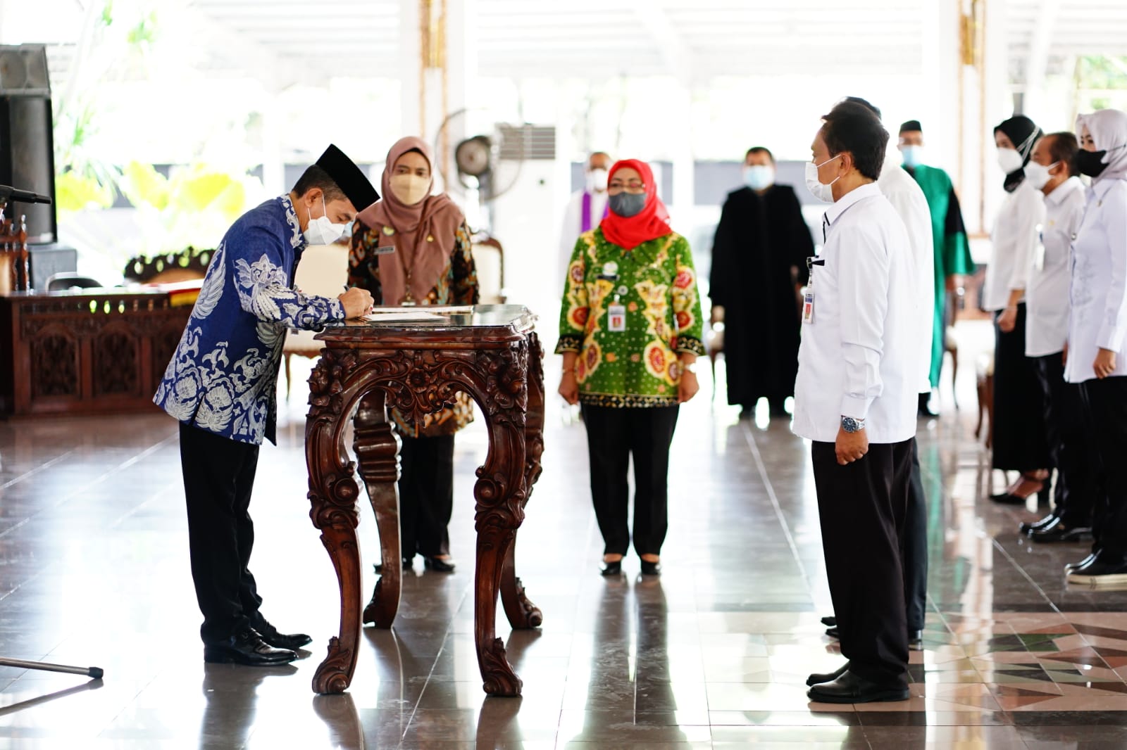 Bupati Rotasi Dua Pejabat Tinggi Pratama