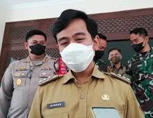Rencana Demo 14 April, Gibran Peringatkan Pelajar Solo ; “Ndak Usah Ikut-ikutan, Sekolah Ya Sekolah”