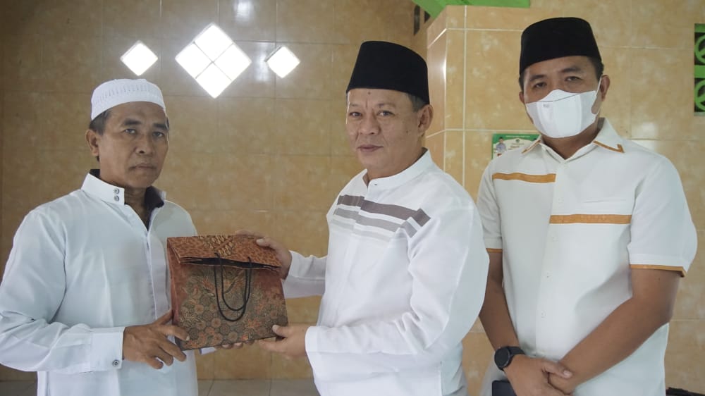 H,Hendriy Rosyadi Berbagi Dibulan Yang Penuh Berkah