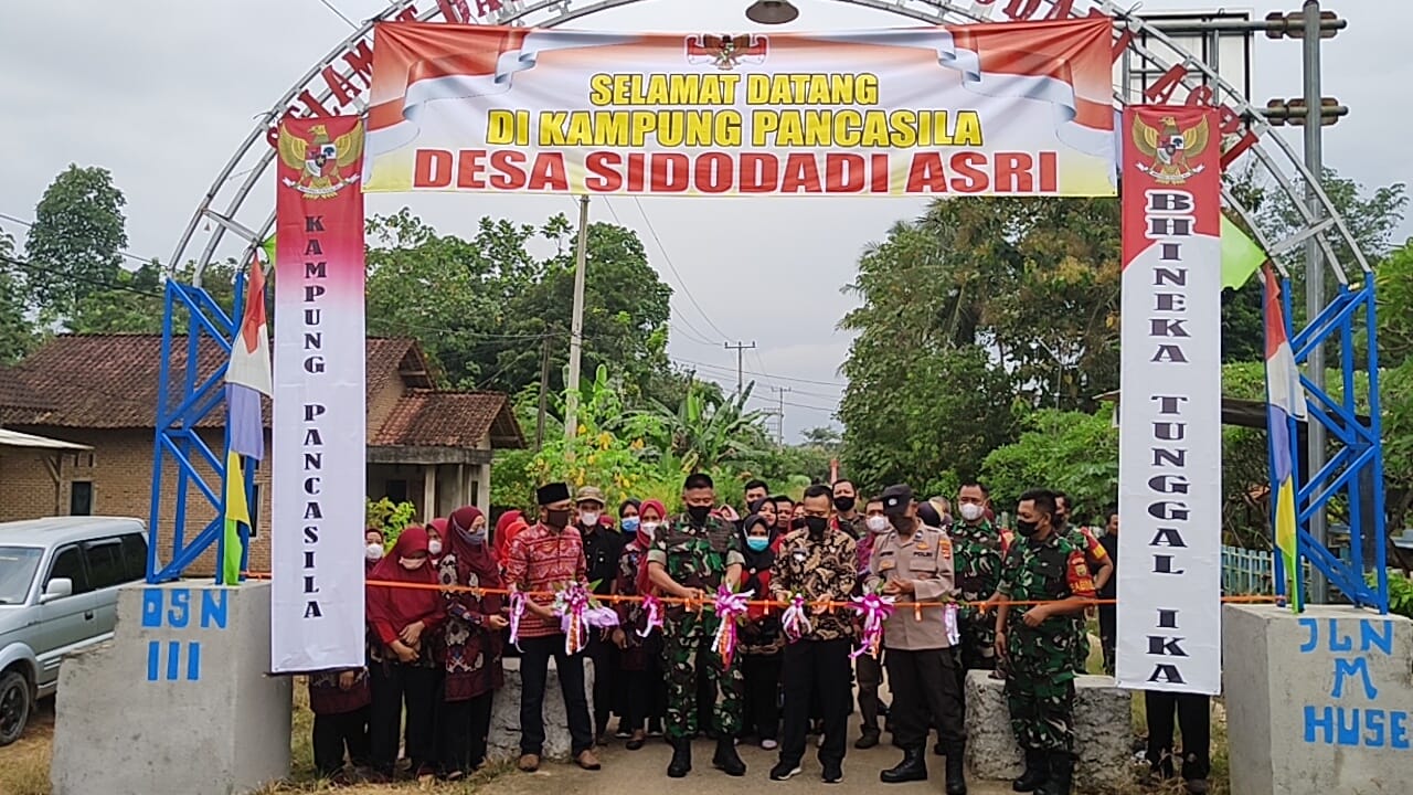 Danramil 421-09/TB Launching Kampung Pancasila di Desa Sidodadi Asri