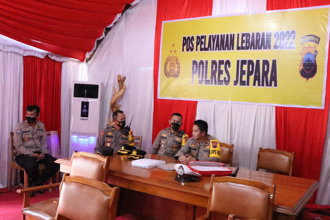 Pos Cek Poin Pantau Mudik di Tinjau Kapolres Jepara