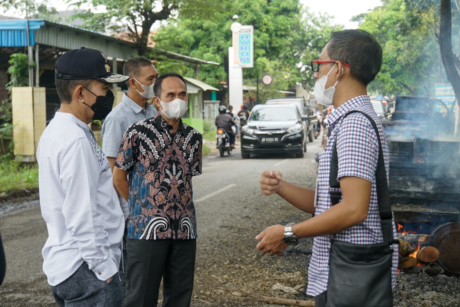PLT Kadis DPUTR Pati Dampingi Bupati Cek Sejumlah Titik Jalan Rusak