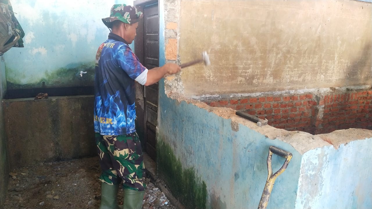 Rehab Tempat Wudhu dan Kamar Mandi Masjid