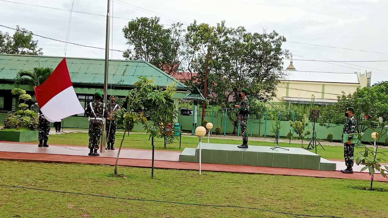 Upacara Bendera 17an, Dandim Kukar Tekankan Tingkatkan Kinerja Dan Jauhi Pelanggaran”