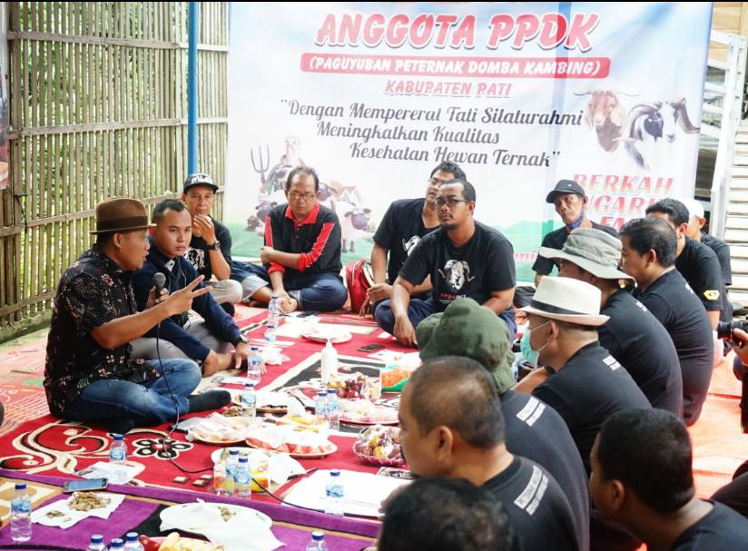 Saling Berguru, Wabup Pati Mendukung Peternak Kambing