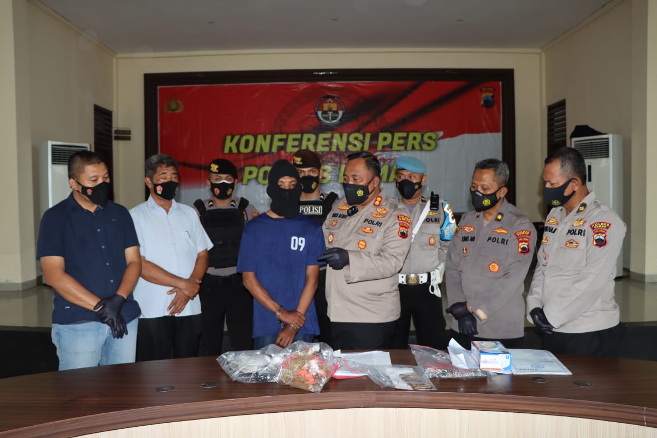 Kurang 12 Jam, Pembunuh Sadis Dibekuk Polisi