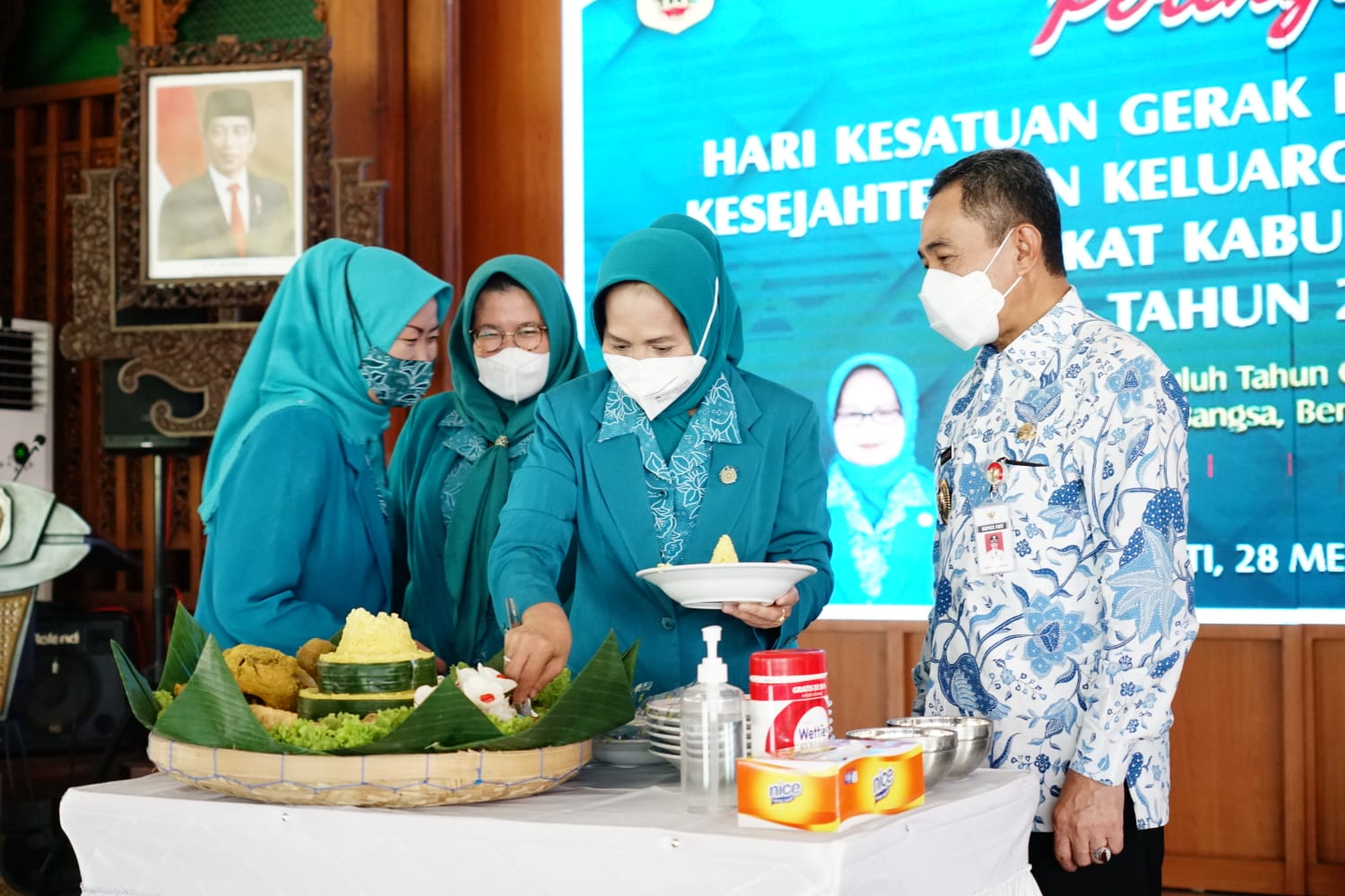 10 Program Pokok PKK Sesuai Prioritas