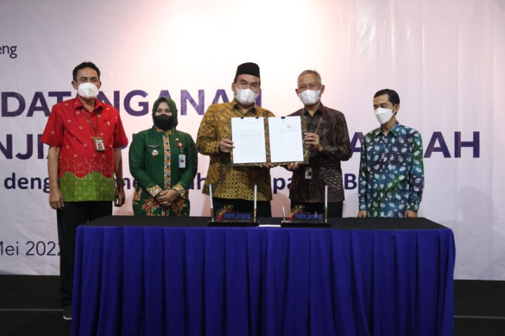 Hadir Ketua DPRD Blora, HM. Dasum, Penandatanganan Perjanjian Pinjaman Daerah Rp 150 Miliar