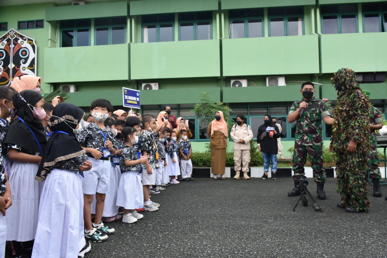 TK Negeri 10 Kunjungi Korem 091/Aji Surya Natakesuma Lihat Profesi TNI  AD