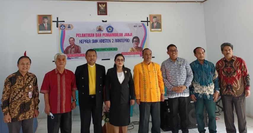 Ketua YPKT Lantik Kepala UPT SMK Kristen 2 Rantepao