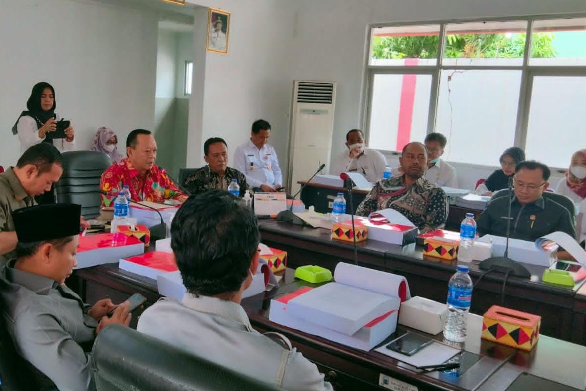 Tim Banggar DPRD Lamsel Cecar Dinas PU-PR dan Perhubungan