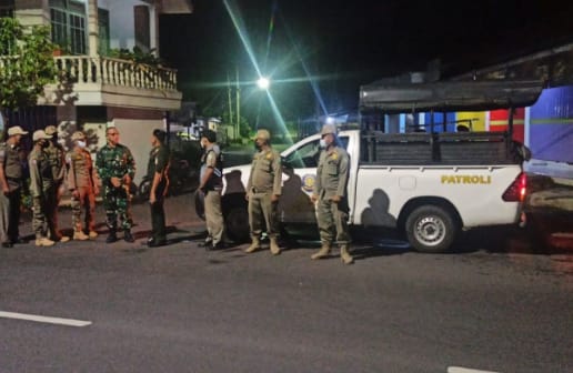 Upaya Personel TNI dan Stakeholder di Lumajang, Sekat Jalur ke Pasar Hewan Ditengah Upaya Sterilisasi