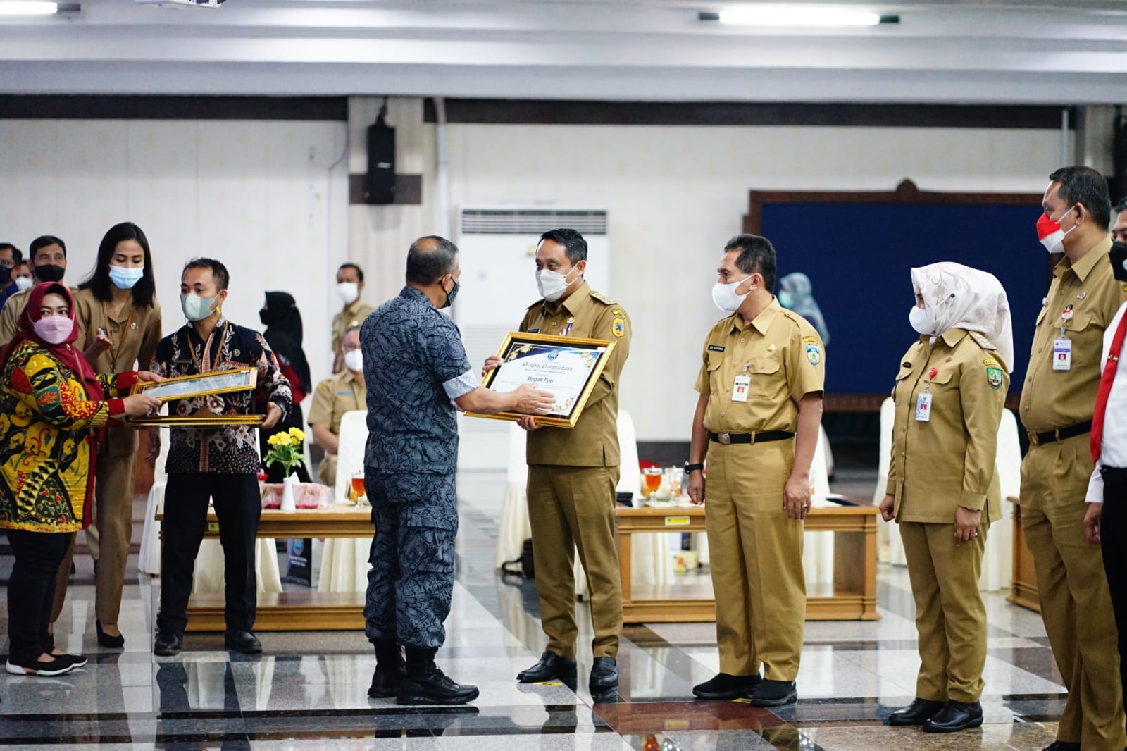 Wakil Bupati Terima Penghargaan dari Kepala BNN Provinsi Jawa Tengah