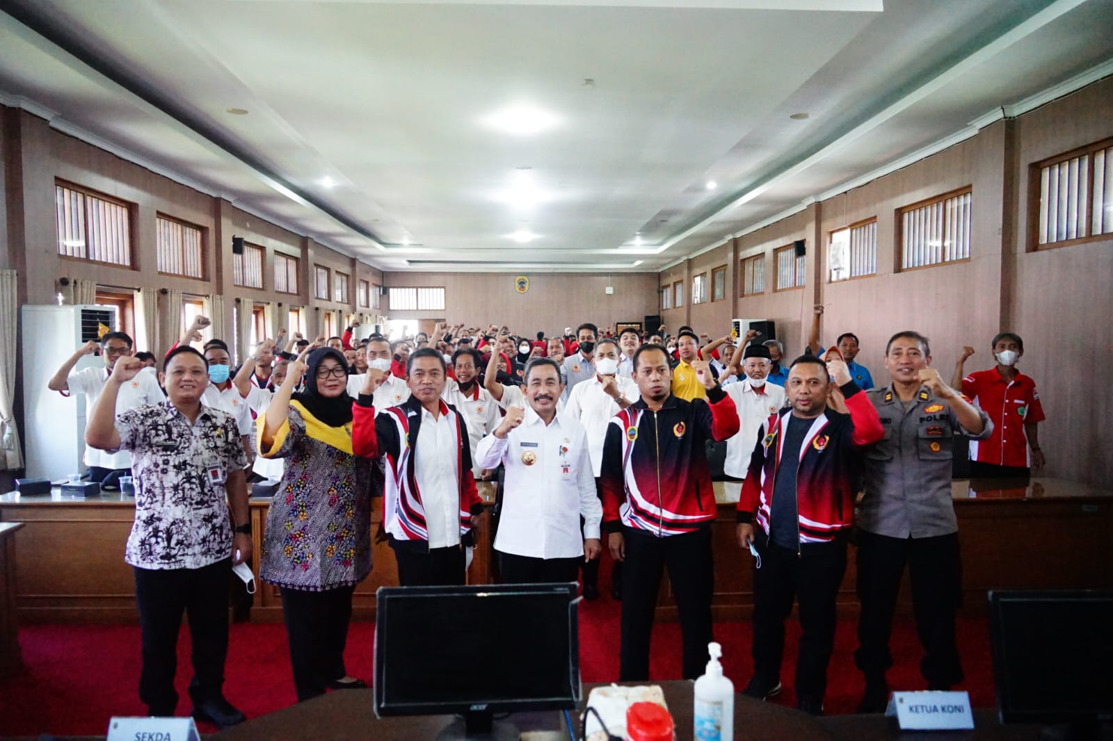 Masuk 10 Besar, Bupati Berikan Motivasi ke Para Atlet