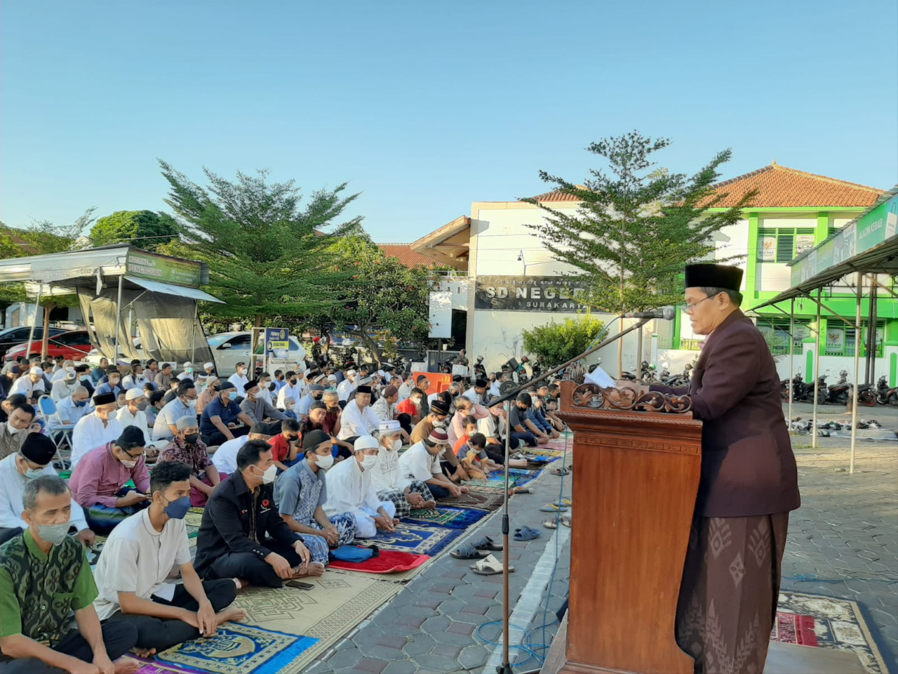 Gelar Salat Idul Adha, Jamaah Padati Taman Parkir Kottabarat
