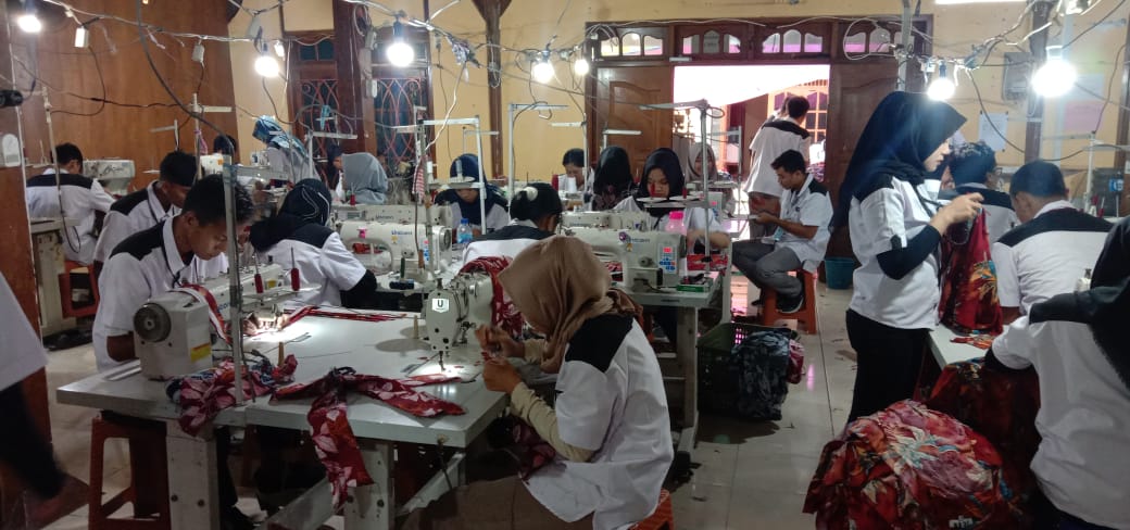 CV D’Paff Apparel Serap Tenaga Kerja Lokal
