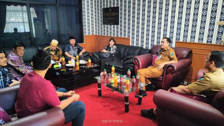 Sekertaris DPRD Lamsel Didampingi Kabag Perundang-Undangan Terima Kunjungan Anggota DPRD Kota Tanggerang