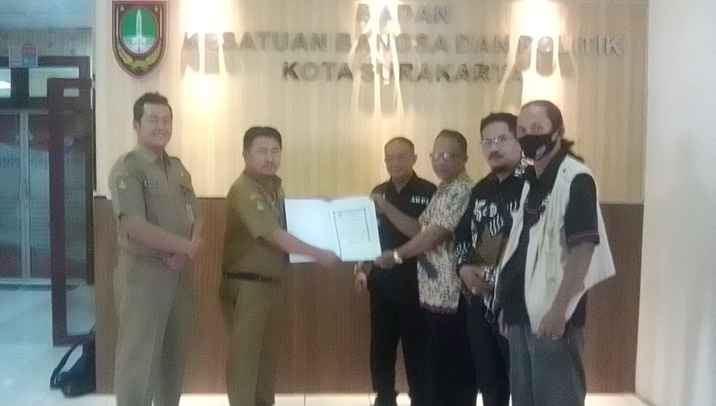 Kesbangpol Resmi Keluarkan SKT DPC AWPI Surakarta
