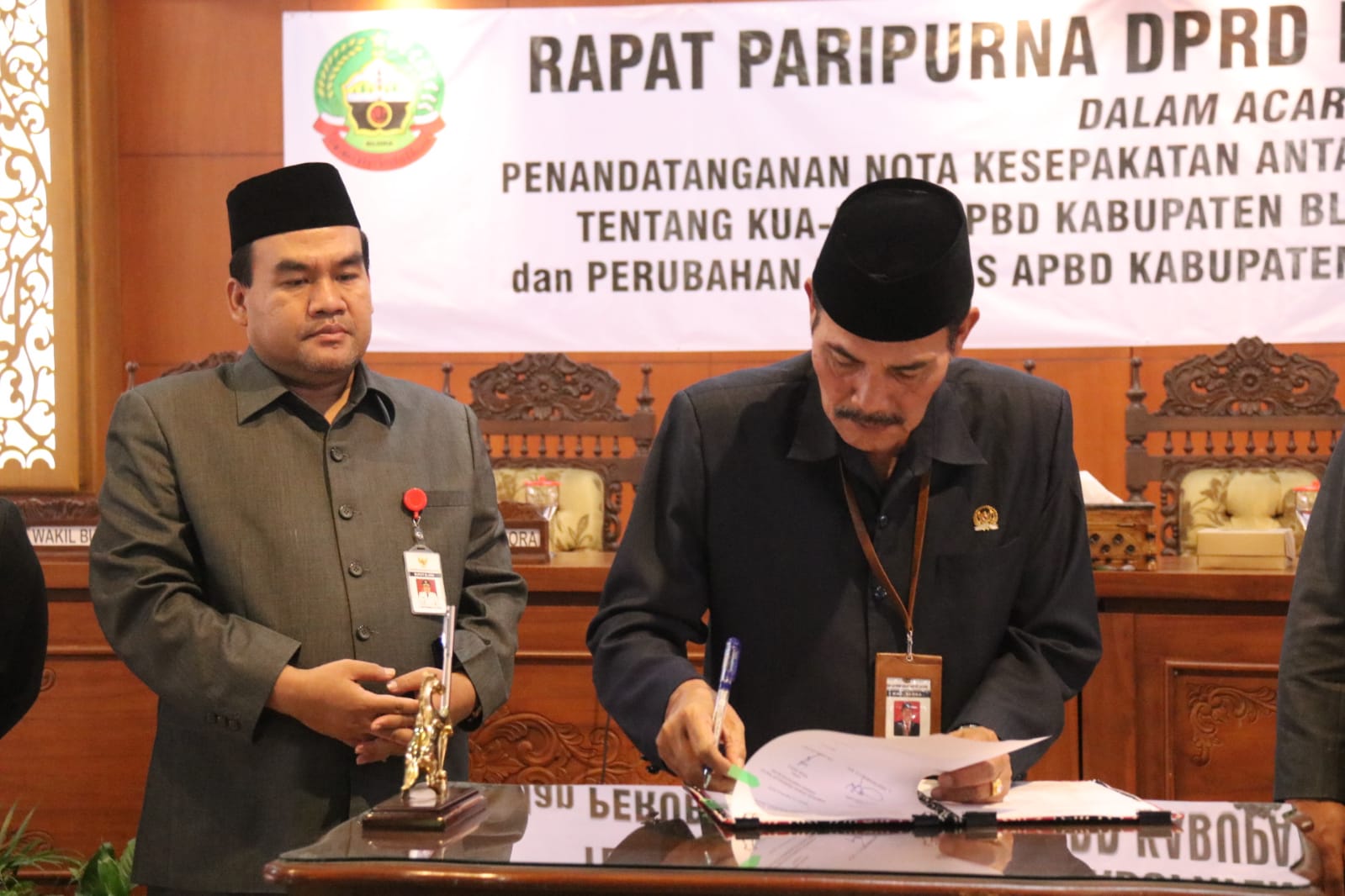 Bupati dan DPRD Blora Tandatangani Nota Kesepakatan KUA-PPAS APBD 2023 dan APBD Perubahan 2022