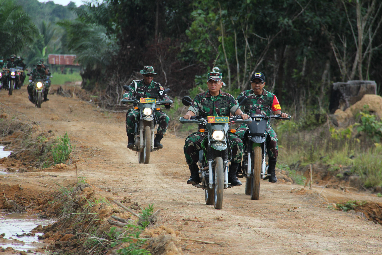 Danrem 091/ASN Tinjau Persiapan Penutupan TMMD  desa Panca Jaya