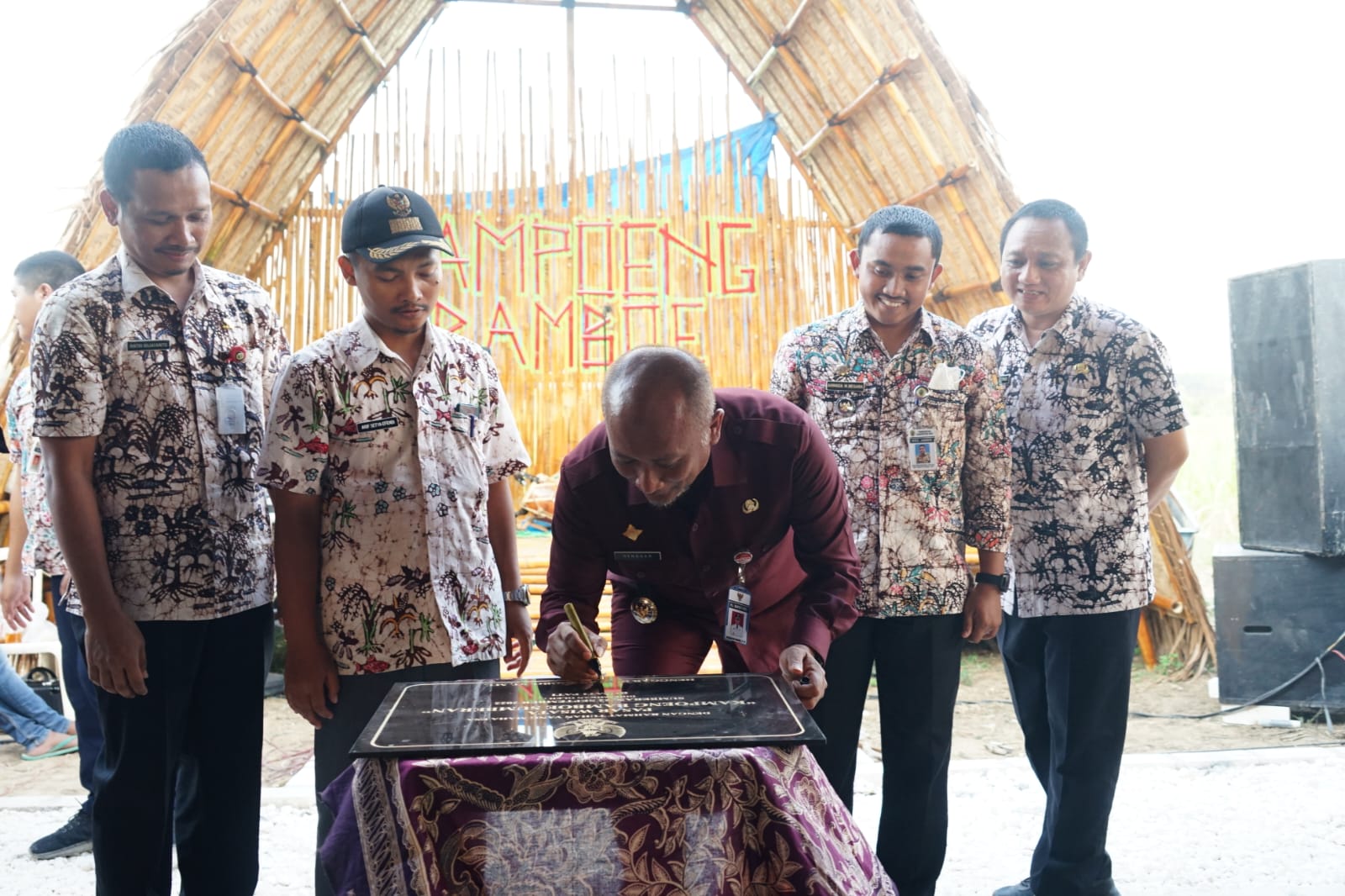 Henggar Budi Anggoro Resmikan Wisata Kuliner Kampoeng Bamboe
