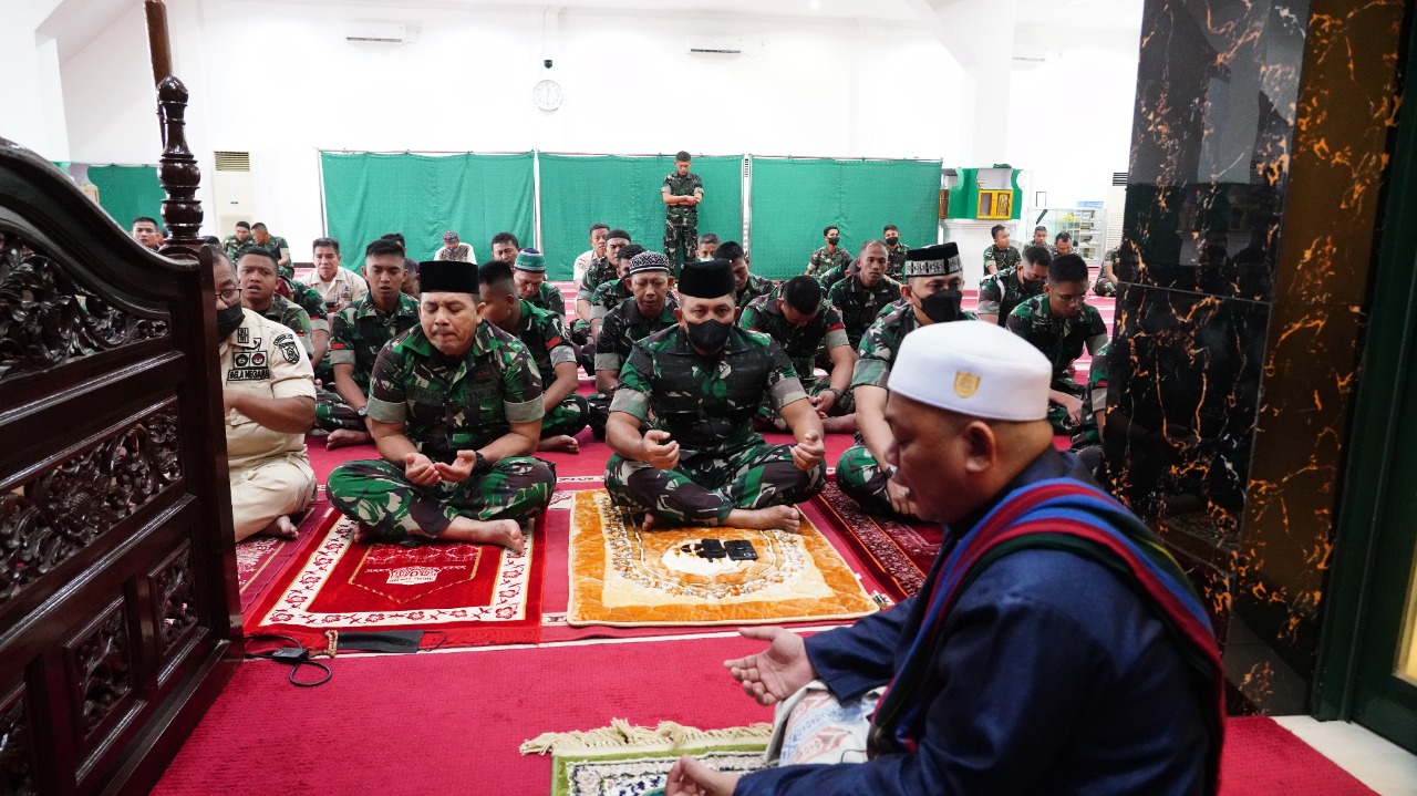 Jelang HUT ke-77 TNI, Korem 091/Aji Surya Natakesuma  Gelar Doa Bersama Lintas Agama