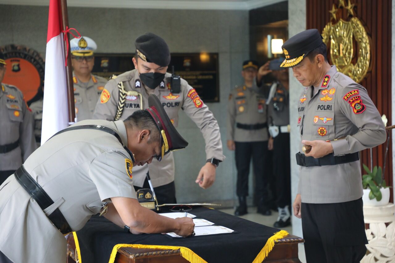 Kapolda Gelar Sertijab Dirreskrimsus Polda Bali